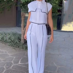 Casual suit of shirt with pockets and pants.