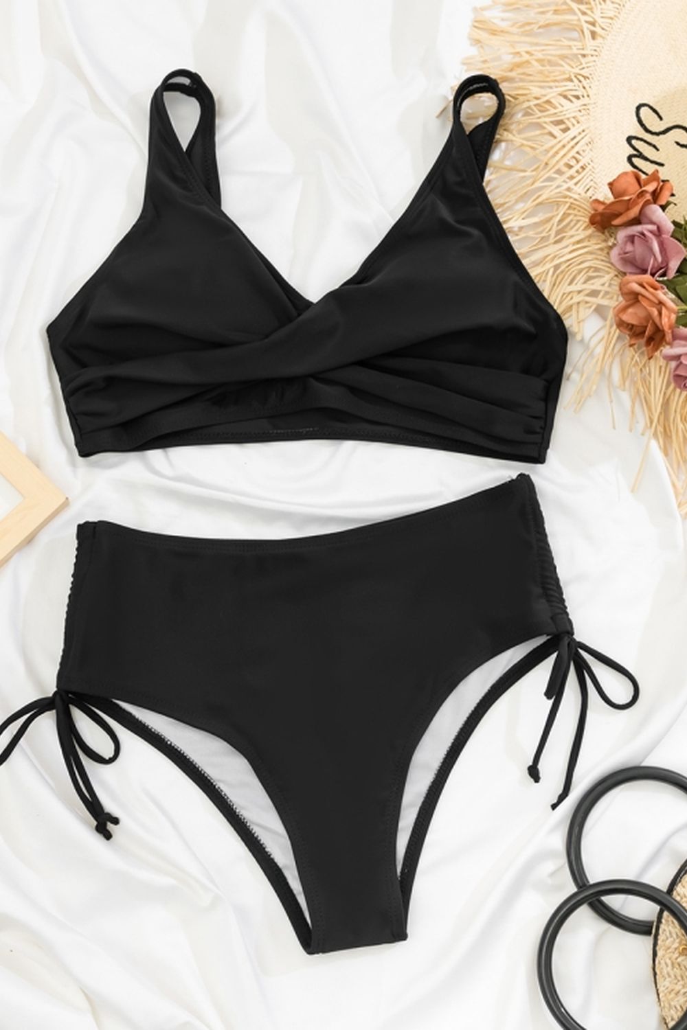 Cross Solid Color Bikini Areous