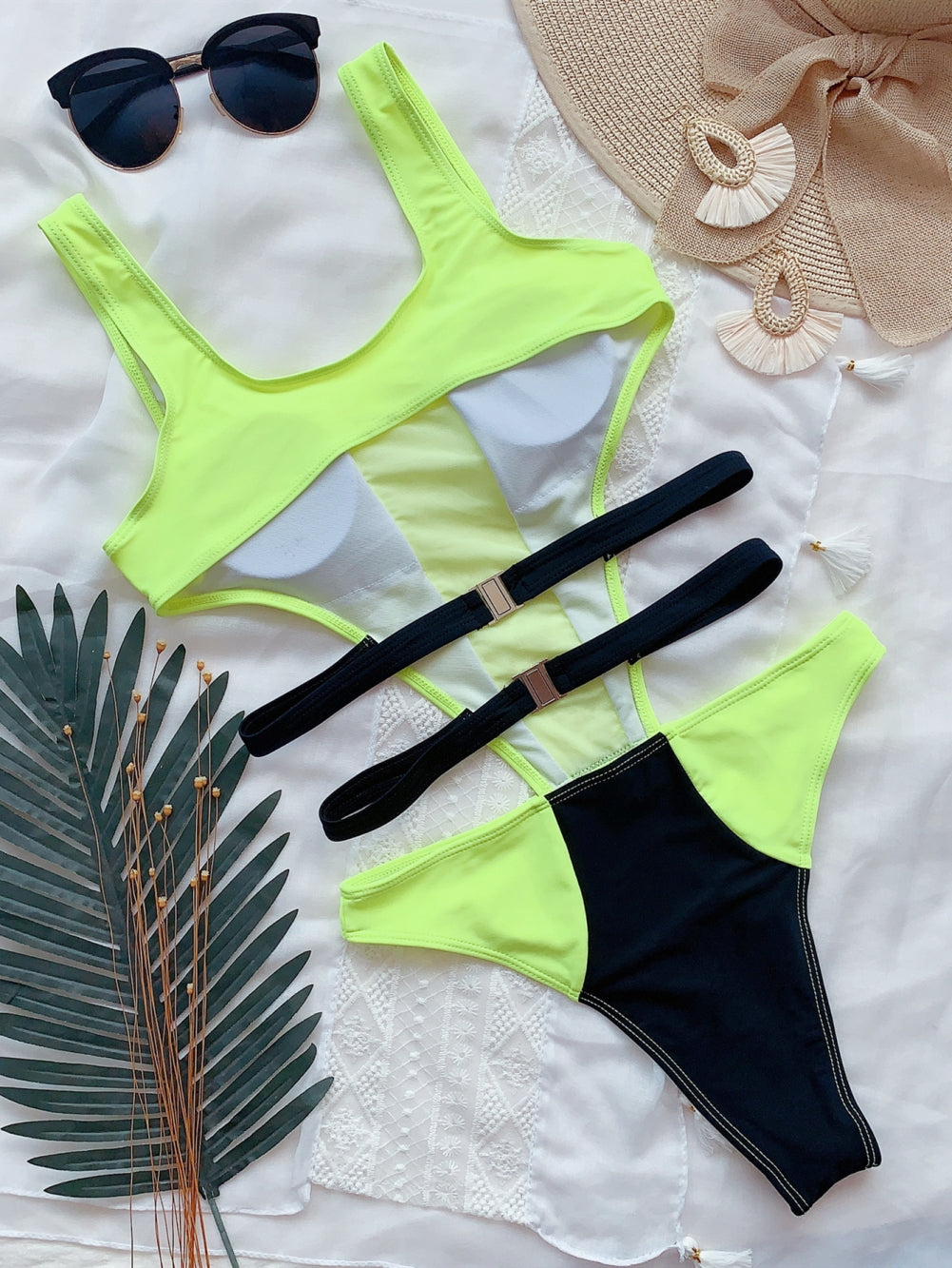 Cut Out One Piece Swiwmear Areous