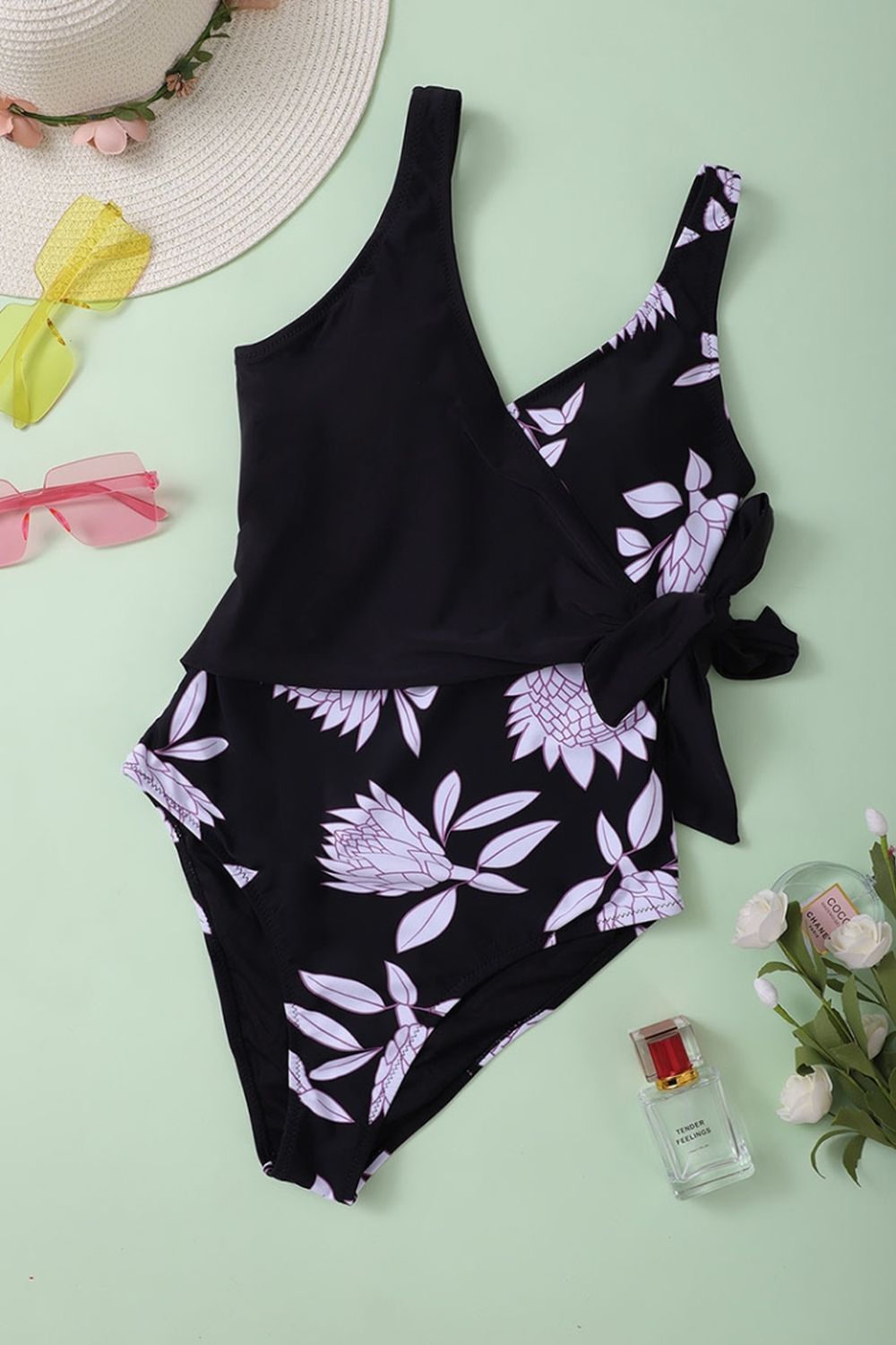 Deep V Printed One-Piece Swimsuit Areous