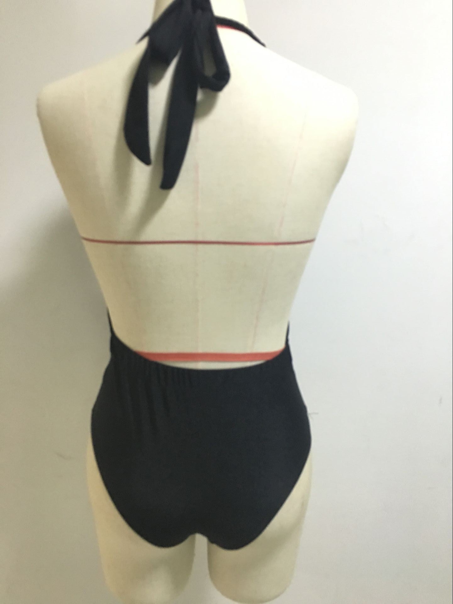 One-Piece Black Halter Swimsuit Areous