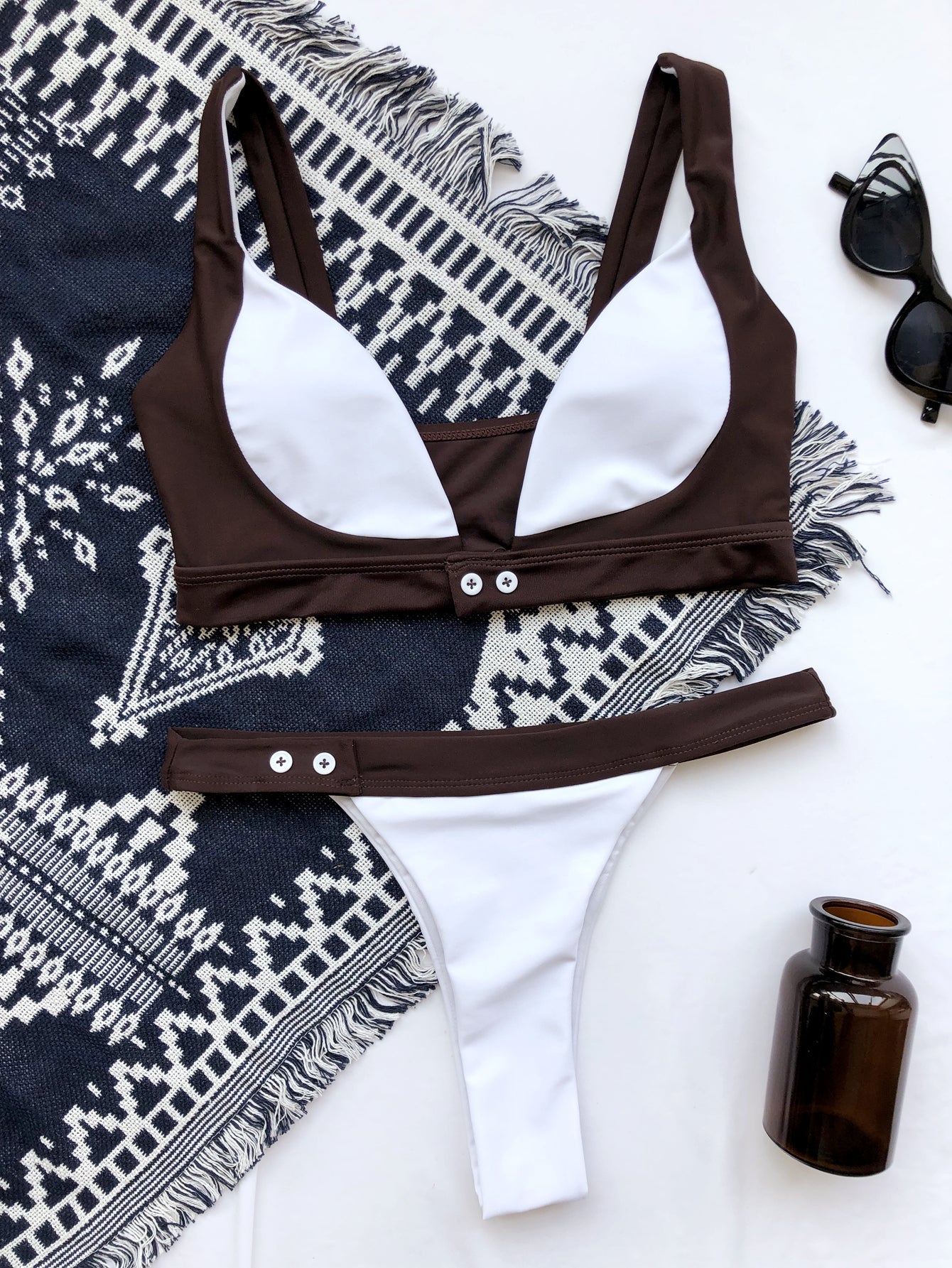 Two Piece Contrast Strap Swimwear Areous