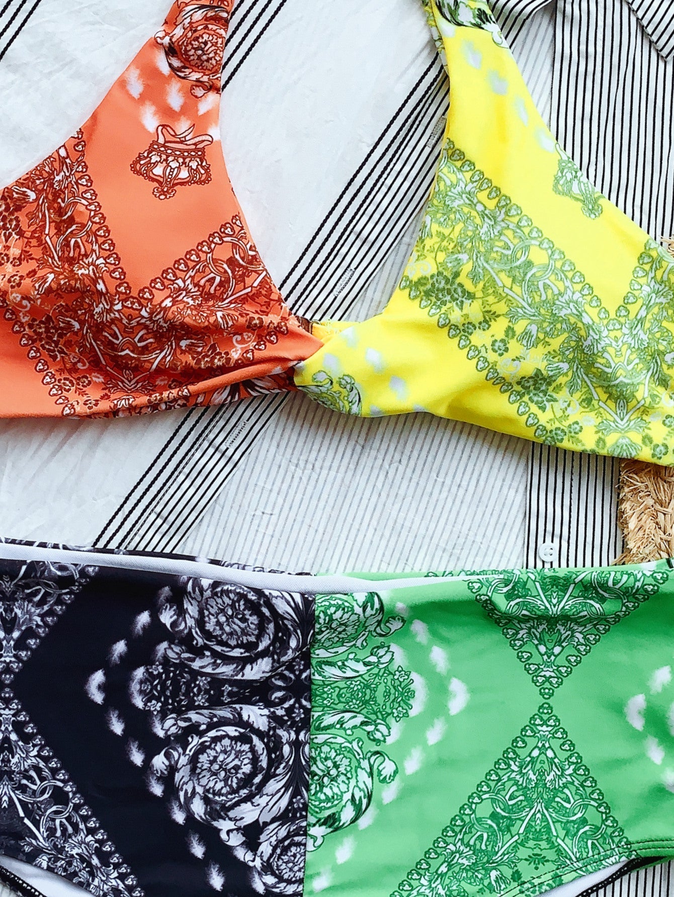 Two Piece Retro Print Contrast Swimwear Areous